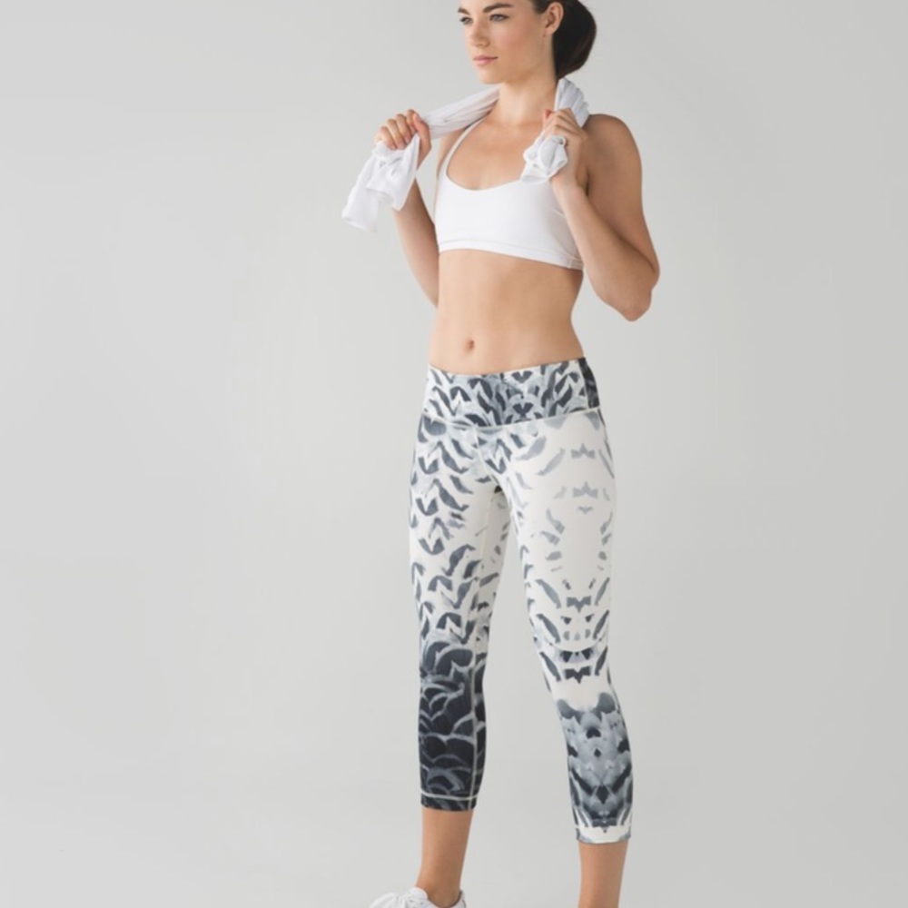 Lululemon Wonder Under Crop Luon Angel
